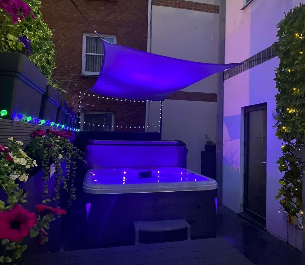 3 The View Apartments Ilfracombe - Hot Tub, Parking, Lift, Ev Buitenkant foto