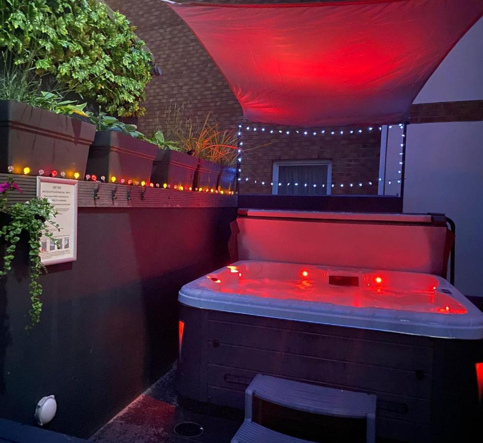 3 The View Apartments Ilfracombe - Hot Tub, Parking, Lift, Ev Buitenkant foto