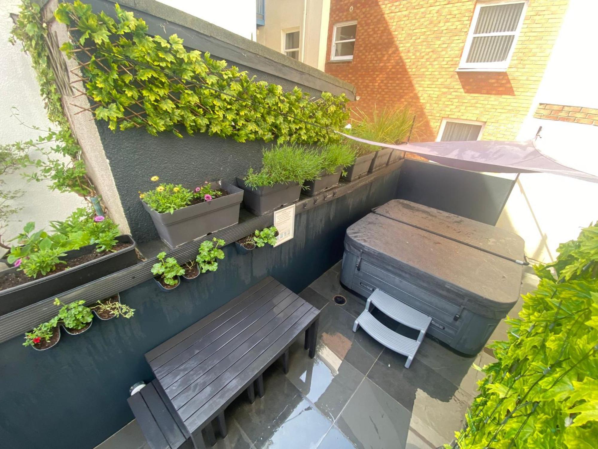 3 The View Apartments Ilfracombe - Hot Tub, Parking, Lift, Ev Buitenkant foto