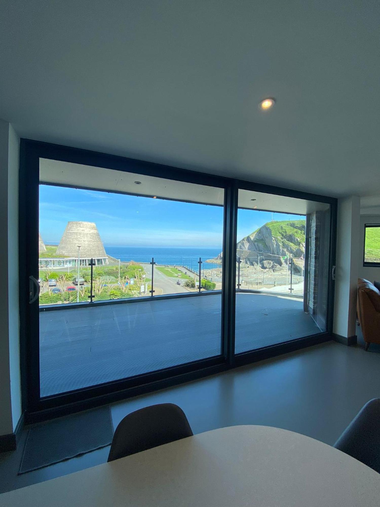 3 The View Apartments Ilfracombe - Hot Tub, Parking, Lift, Ev Buitenkant foto