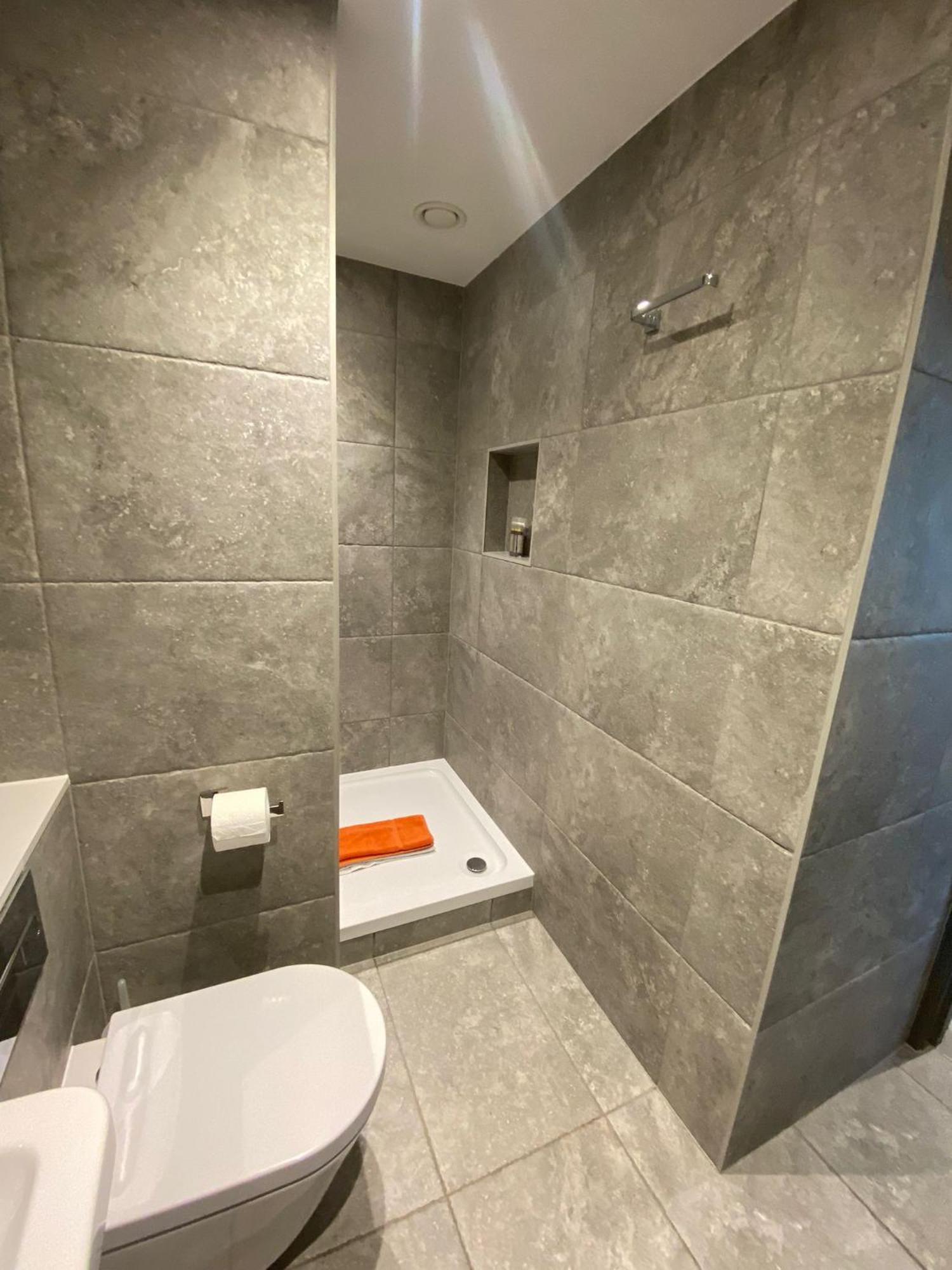 3 The View Apartments Ilfracombe - Hot Tub, Parking, Lift, Ev Buitenkant foto