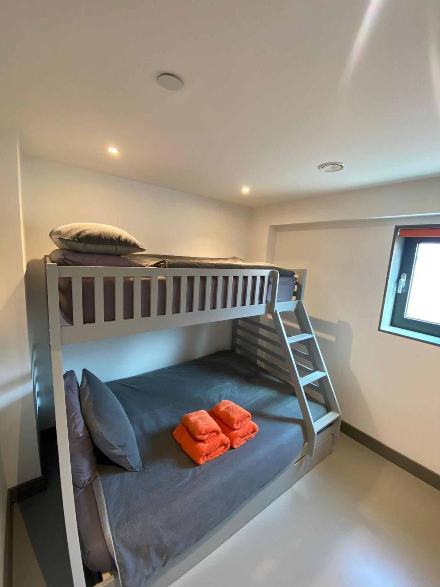 3 The View Apartments Ilfracombe - Hot Tub, Parking, Lift, Ev Buitenkant foto