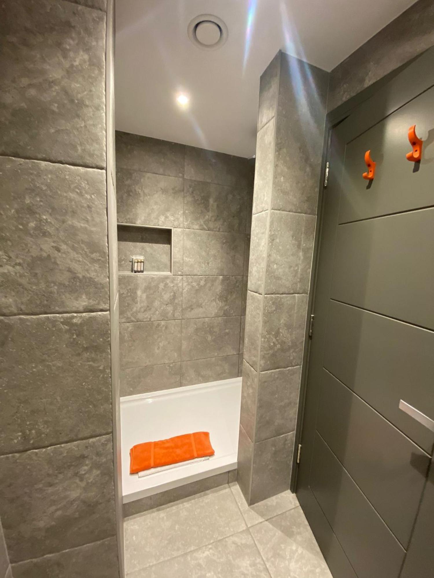3 The View Apartments Ilfracombe - Hot Tub, Parking, Lift, Ev Buitenkant foto